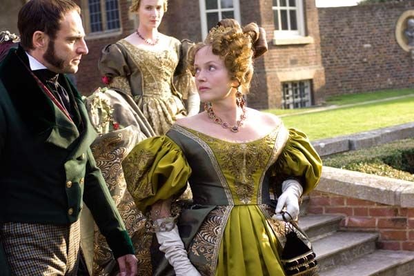 La reina joven : Foto Miranda Richardson, Mark Strong