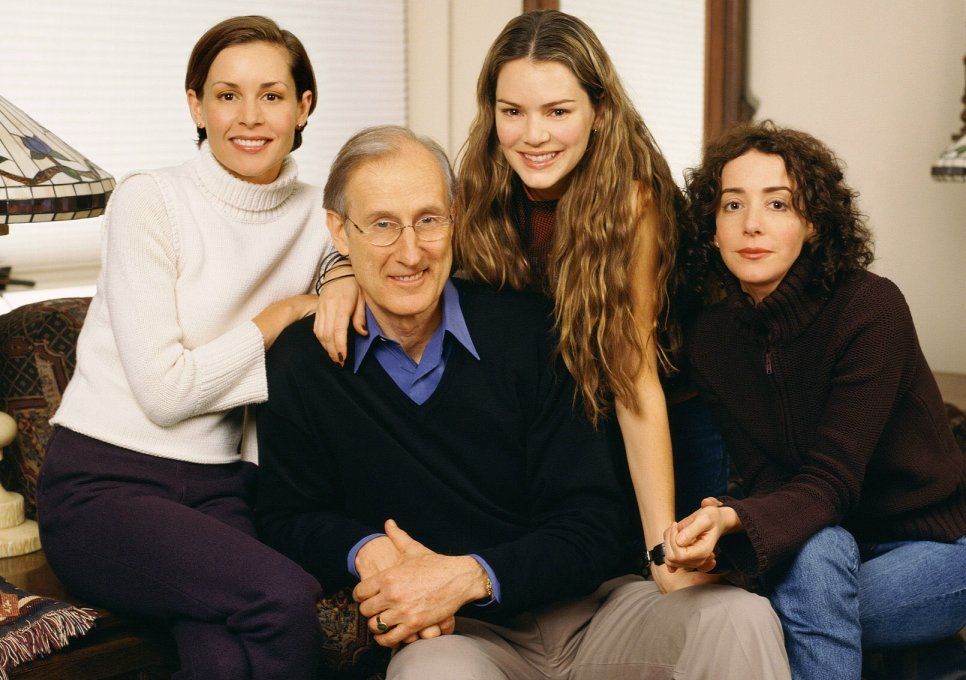 Foto James Cromwell, Embeth Davidtz, Jane Adams