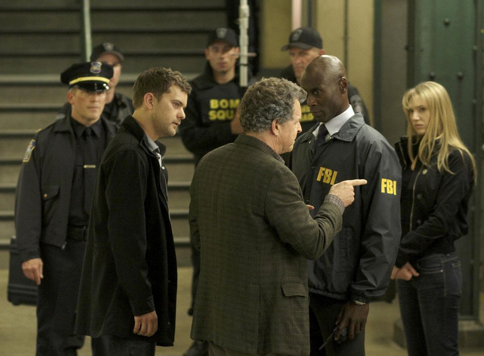 Foto Joshua Jackson, Anna Torv, John Noble, Lance Reddick