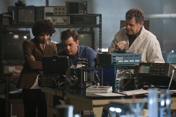 Fringe : Foto John Noble, Joshua Jackson