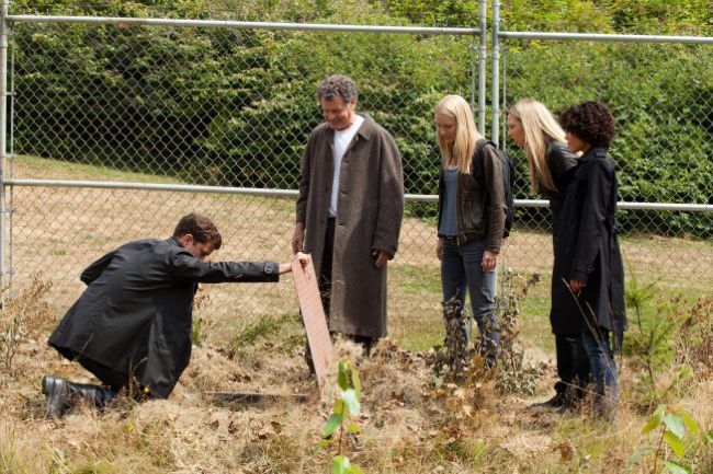 Fringe : Foto Anna Torv, Georgina Haig, John Noble, Joshua Jackson