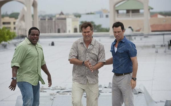 Foto Jeffrey Donovan, Chad L. Coleman, Bruce Campbell