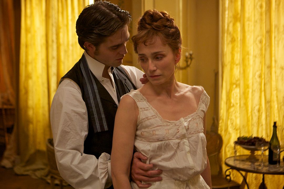 Bel Almi, historia de un seductor : Foto Robert Pattinson, Kristin Scott Thomas