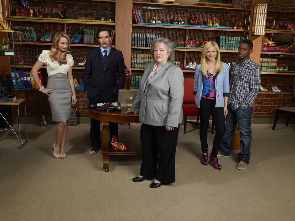 Foto Aml Ameen, Ben Chaplin, Kathy Bates, Brittany Snow