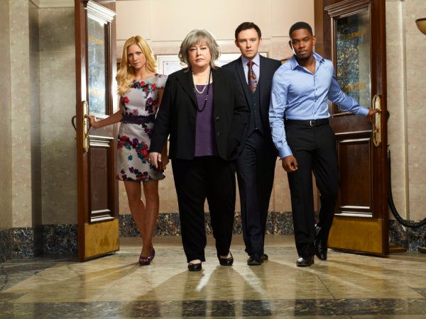 Foto Brittany Snow, Aml Ameen, Nate Corddry, Kathy Bates