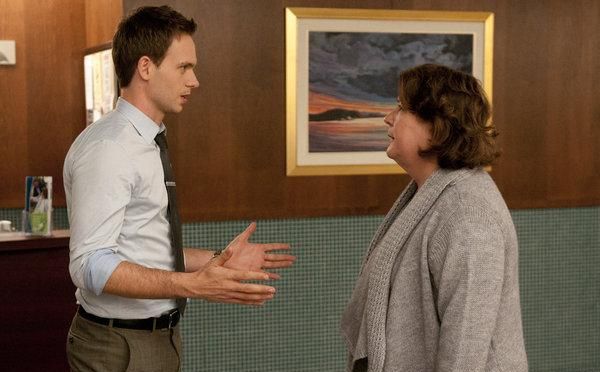 Suits : Foto Margo Martindale, Patrick J. Adams