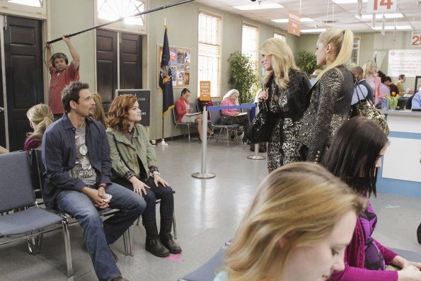 Foto Cheryl Hines, Jane Levy