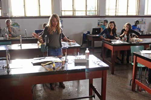 Foto Britt Robertson, Phoebe Tonkin, Jessica Parker Kennedy