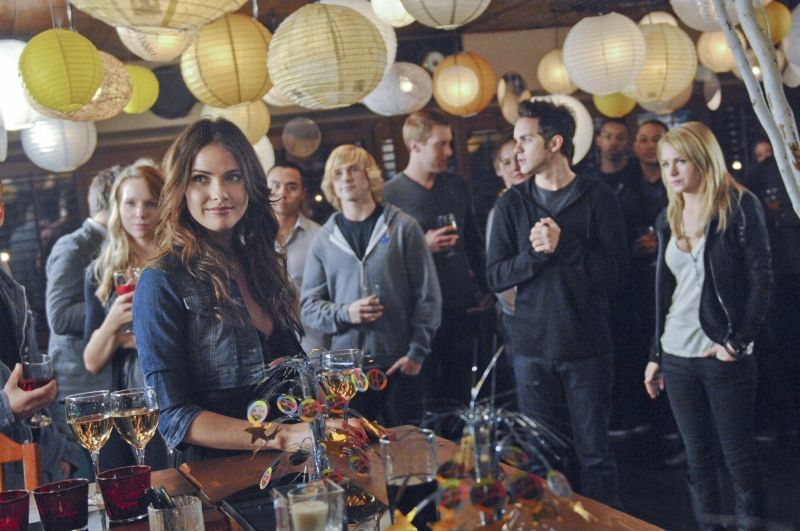 Foto Shelley Hennig, Britt Robertson