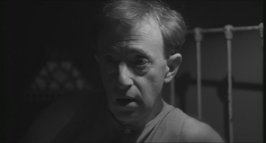 Sombras y niebla : Foto