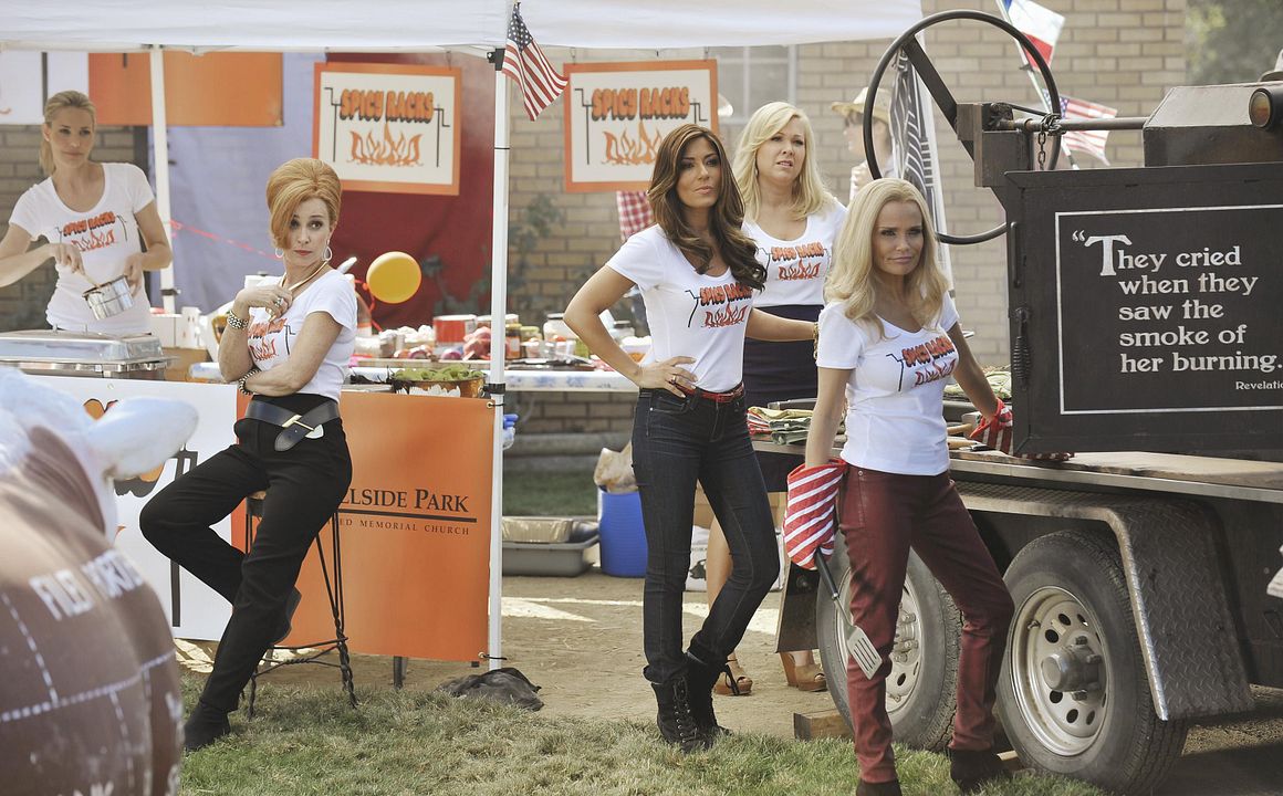 Foto Annie Potts, Kristin Chenoweth, Marisol Nichols, Leslie Bibb