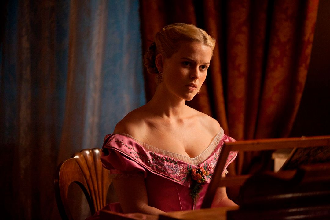 Foto Alice Eve