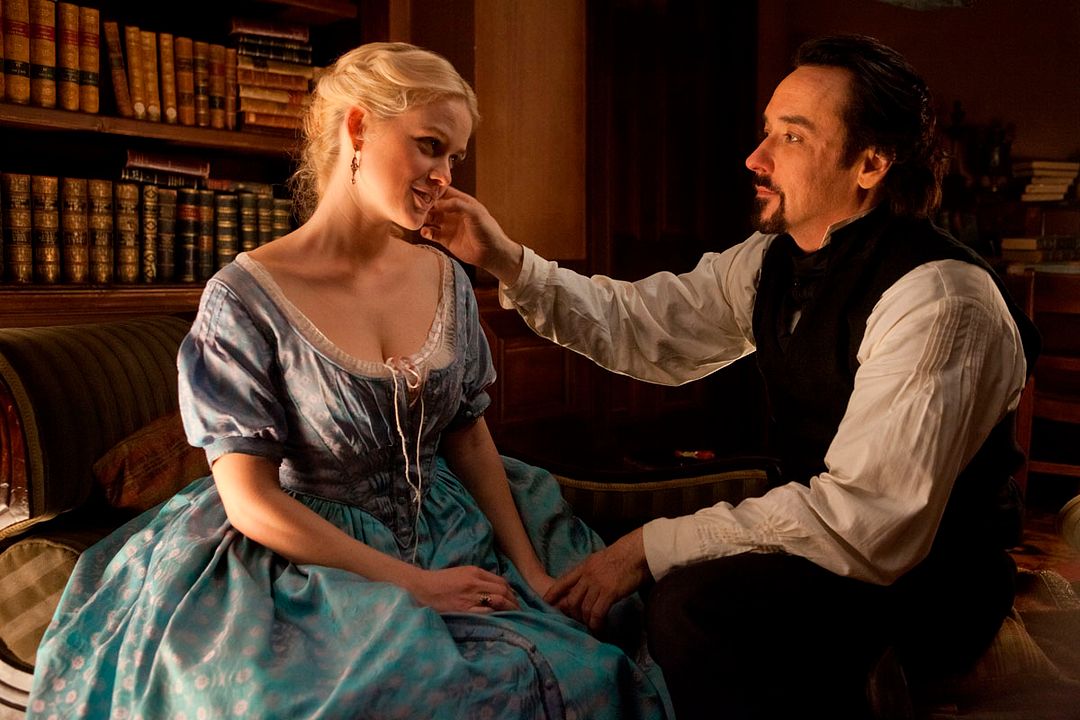 Foto John Cusack, Alice Eve