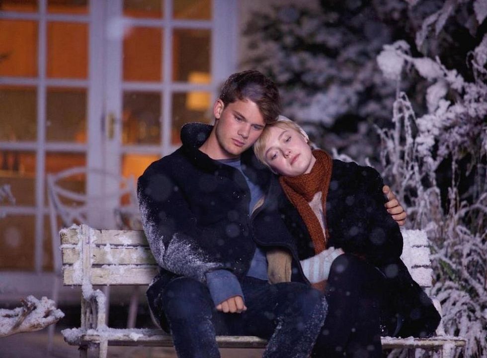Foto Jeremy Irvine, Dakota Fanning