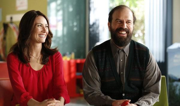 Go On : Foto Laura Benanti, Brett Gelman