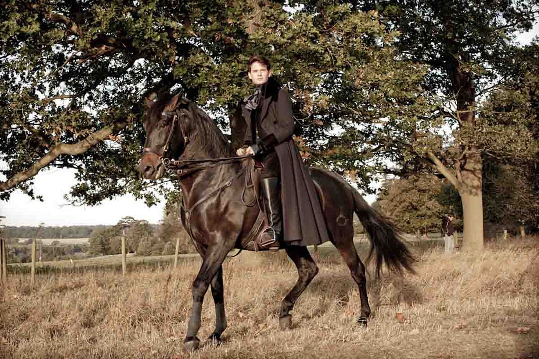 Grandes esperanzas : Foto Jeremy Irvine