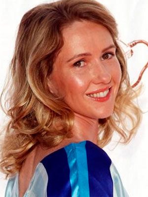 Póster Alexandra Dowling