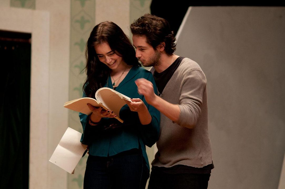 Foto Lily Collins, Michael Angarano