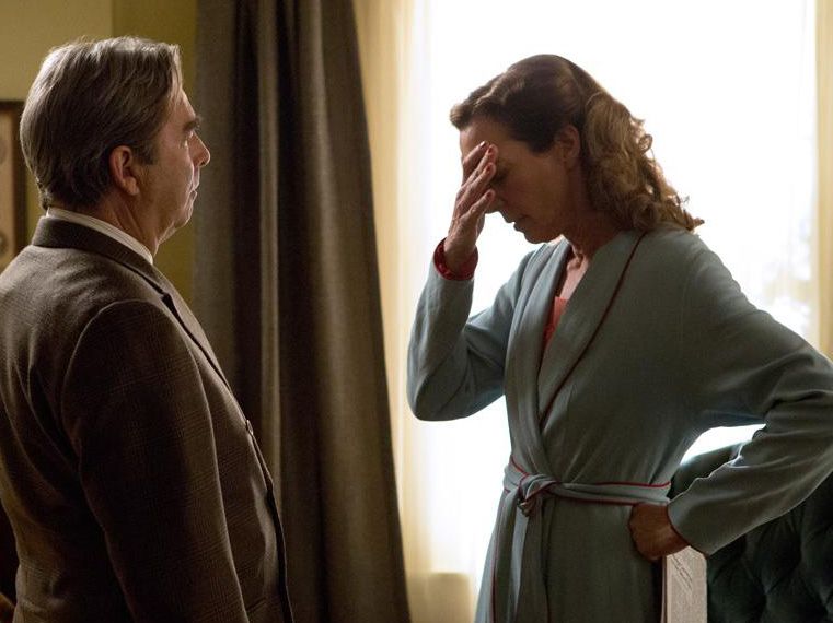 Foto Allison Janney, Beau Bridges