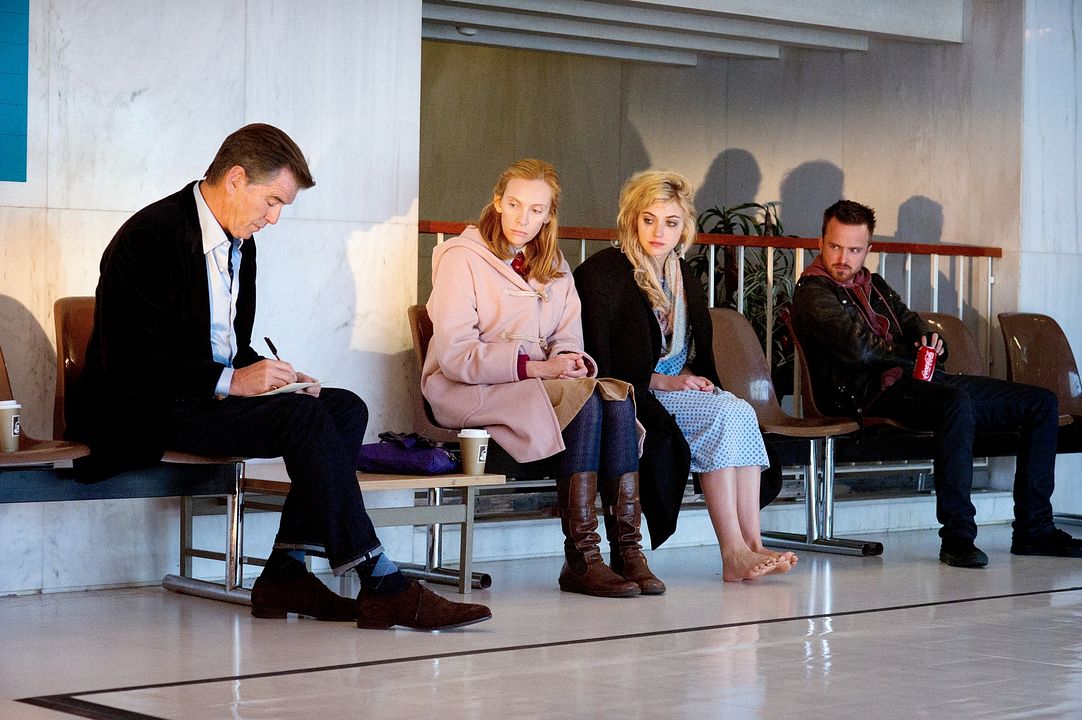 Mejor otro día : Foto Pierce Brosnan, Imogen Poots, Toni Collette, Aaron Paul