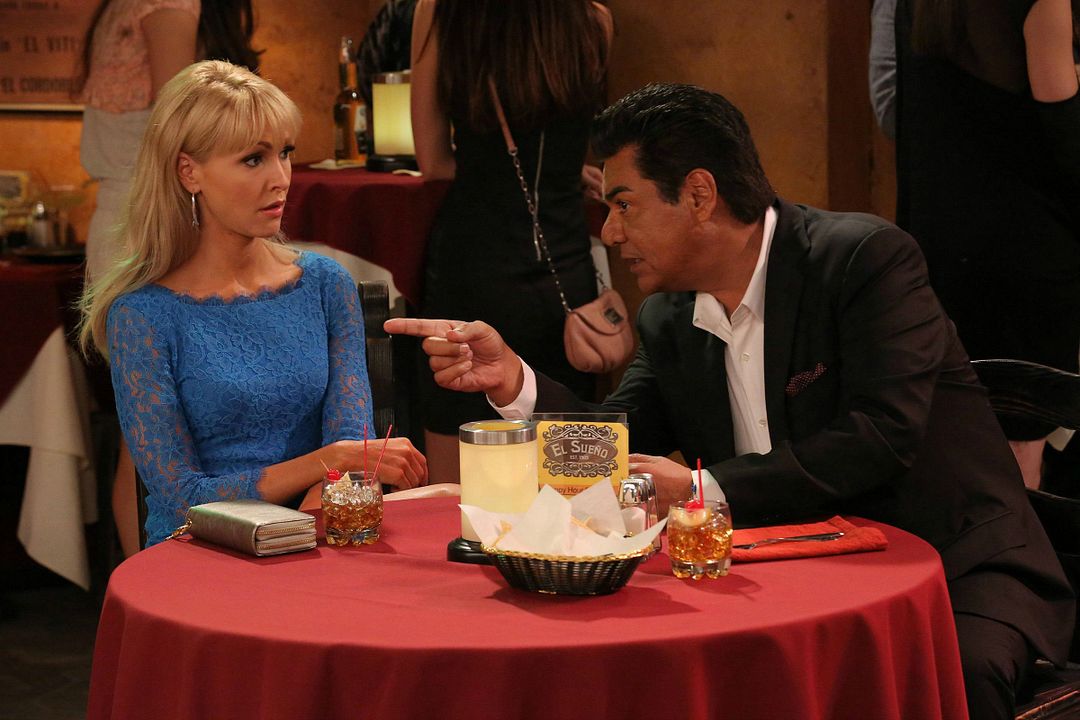 Foto George López, Jenn Lyon