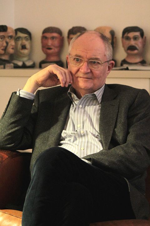 Cobertura de revista Jim Broadbent