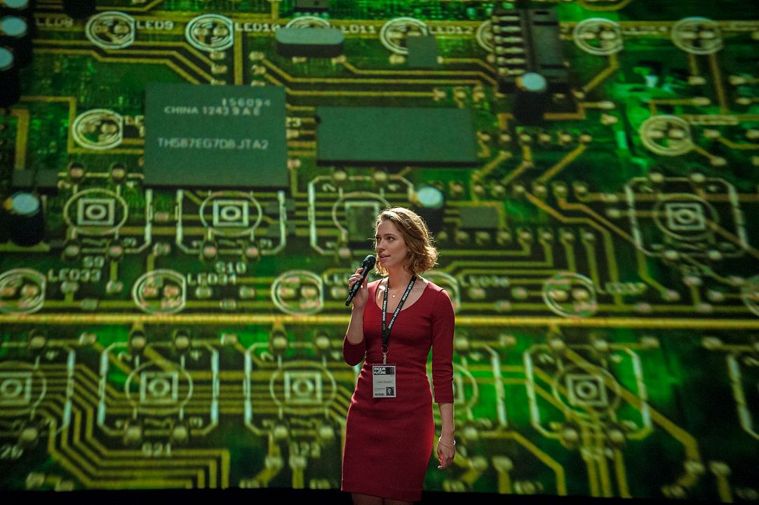 Trascender : Foto Rebecca Hall