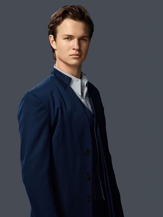 Divergente : Cobertura de revista Ansel Elgort