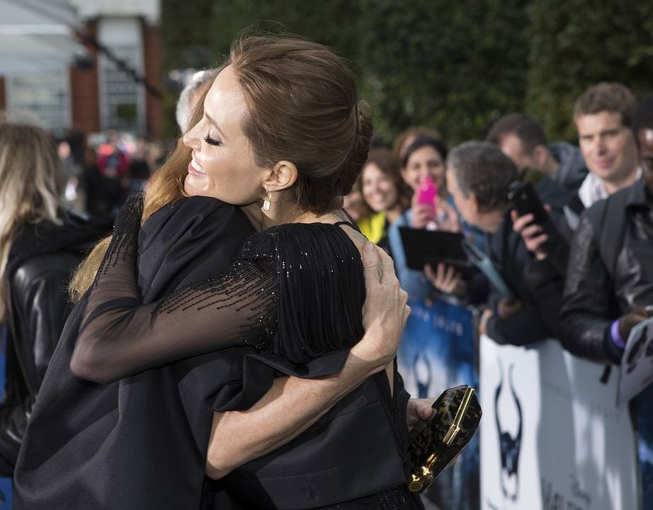 Maléfica : Cobertura de revista Angelina Jolie