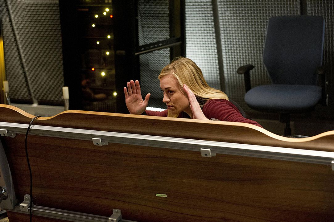 Foto Yvonne Strahovski