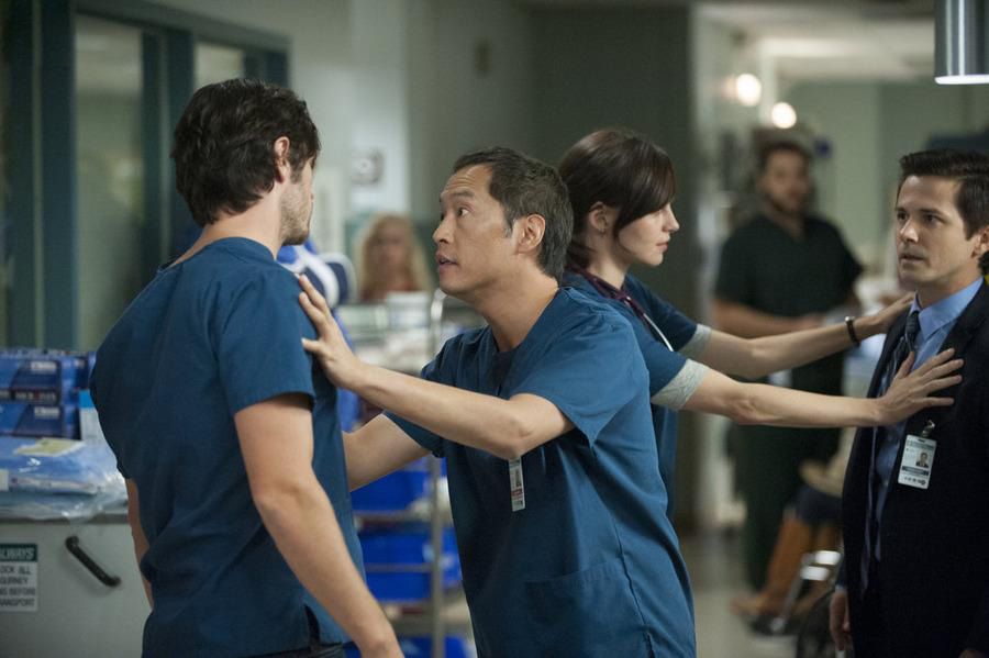 The Night Shift : Foto Jill Flint, Ken Leung