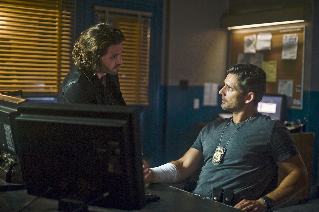 Líbranos del mal : Foto Eric Bana, Édgar Ramírez