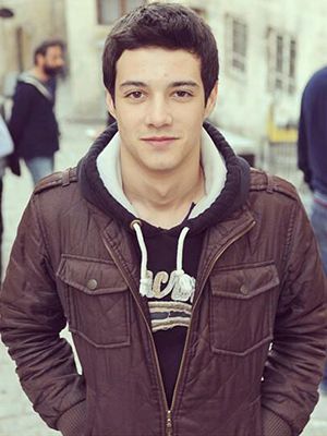 Póster Mert Yazıcıoğlu