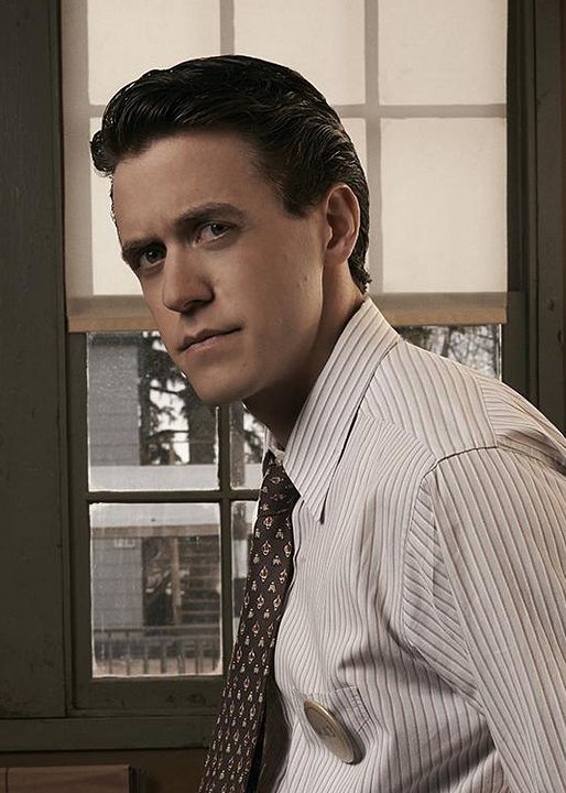 Póster Ashley Zukerman