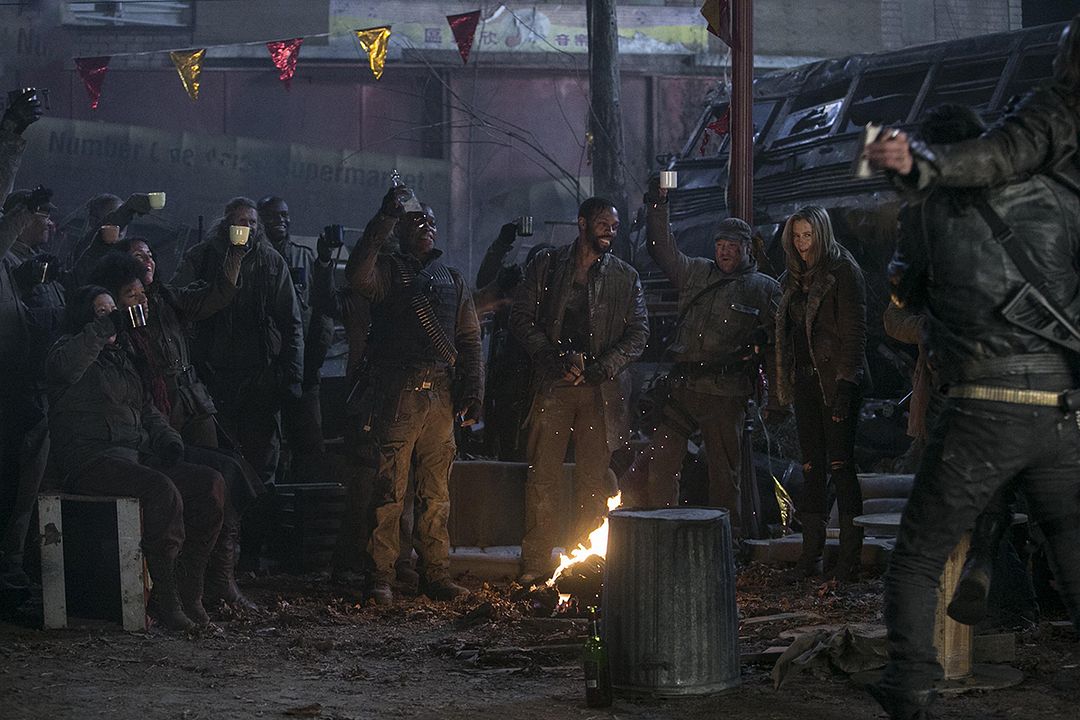 Falling Skies : Foto Mira Sorvino