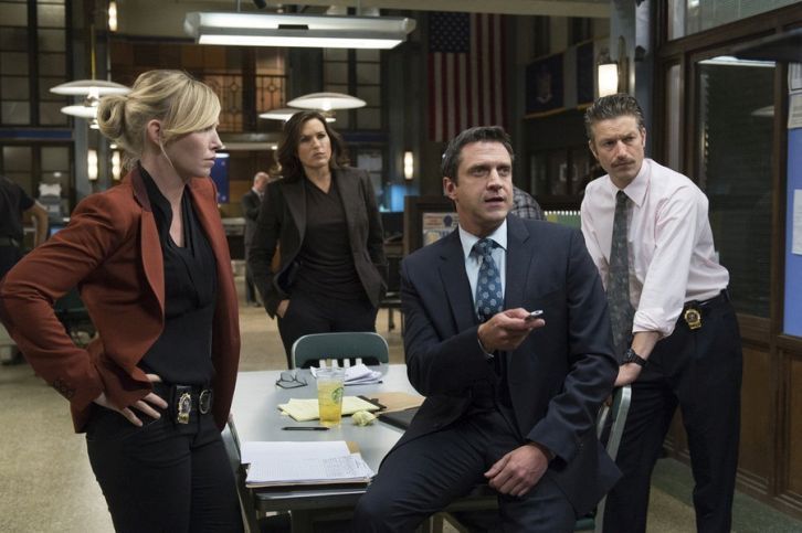 La Ley Y El Orden: UVE : Foto Kelli Giddish, Mariska Hargitay