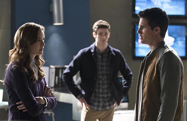 Flash : Póster Danielle Panabaker, Robbie Amell, Grant Gustin