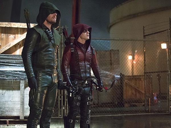 Arrow : Foto Stephen Amell, Colton Haynes