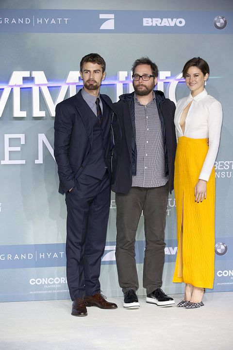 La serie Divergente: Insurgente : Cobertura de revista Shailene Woodley, Theo James