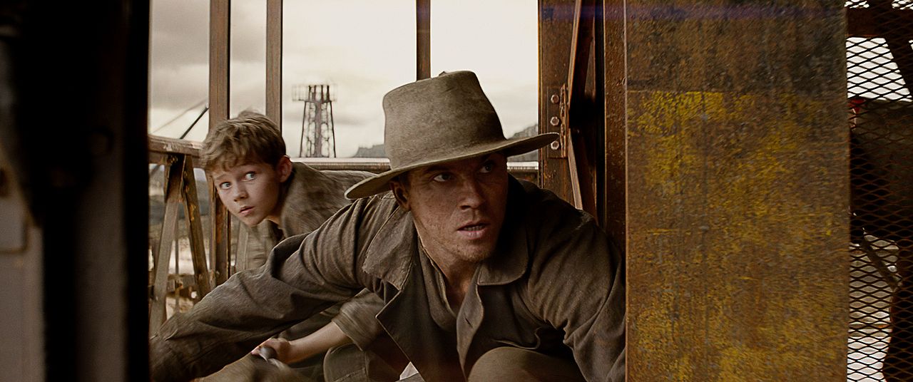 Pan : Foto Garrett Hedlund