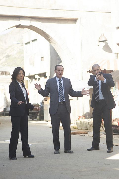 Agentes de S.H.I.E.L.D. : Foto Ming-Na Wen, Clark Gregg