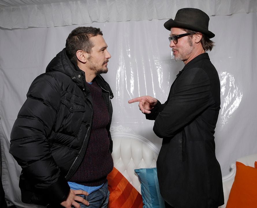 Falsa identidad : Cobertura de revista James Franco, Brad Pitt