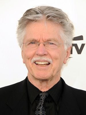 Póster Tom Skerritt