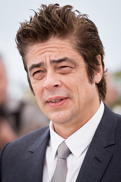 Tierra de nadie : Cobertura de revista Benicio Del Toro