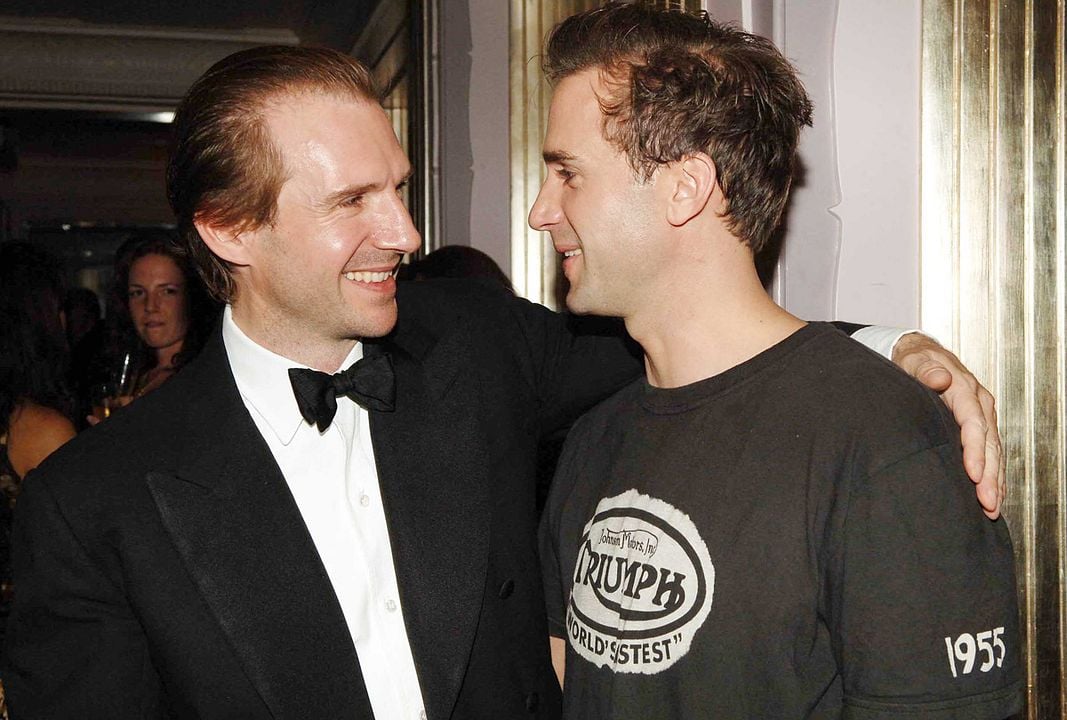 Cobertura de revista Ralph Fiennes, Joseph Fiennes