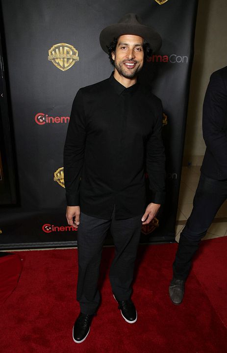 Magic Mike XXL : Cobertura de revista Adam Rodriguez