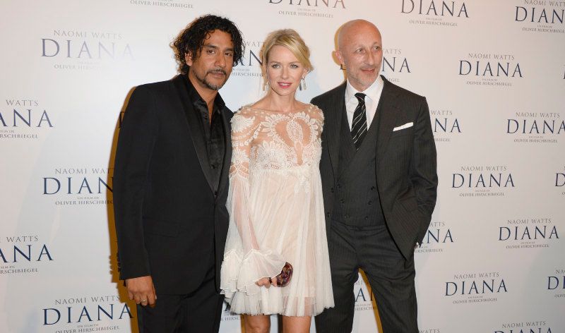 Cobertura de revista Naveen Andrews, Naomi Watts
