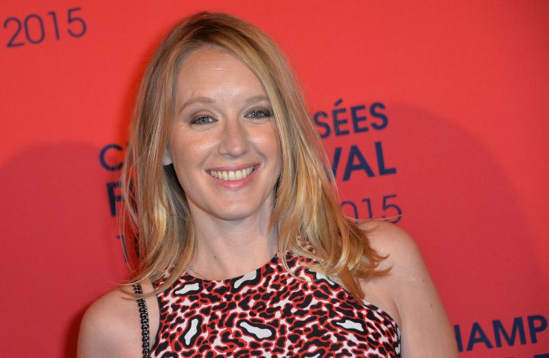 Cobertura de revista Ludivine Sagnier