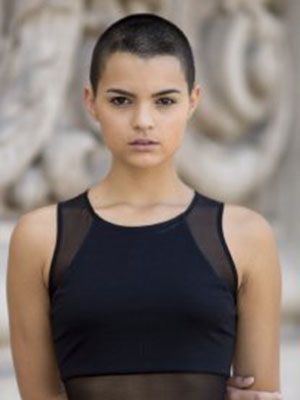 Póster Brianna Hildebrand