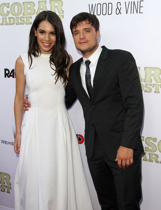 Escobar: Paraíso perdido : Cobertura de revista Josh Hutcherson, Claudia Traisac